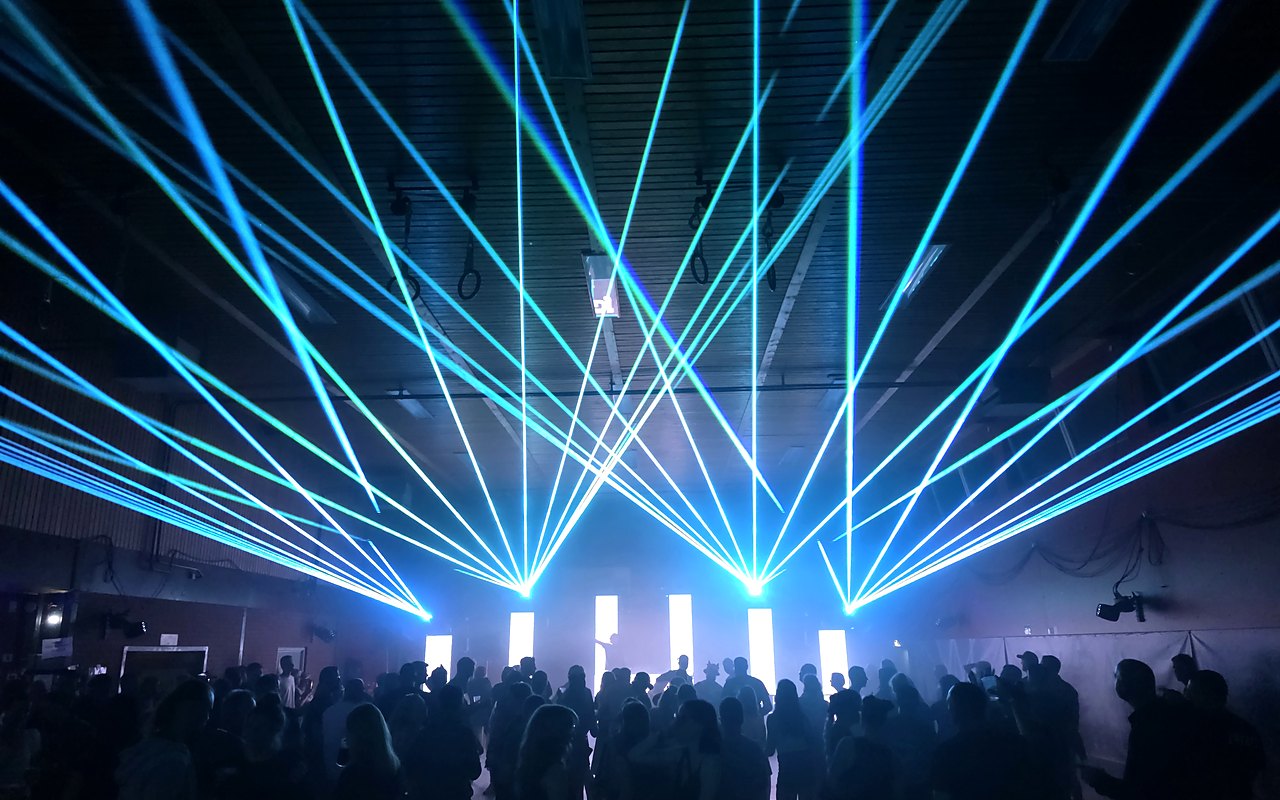 Zarpen Rave — green laser bed
